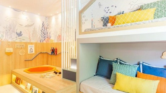 Projeto assinado por Mariana Gurgel e Vanessa Mendonça na CASACOR RN 2021, traz mobiliário inovador para as crianças de todas as idades. Foto: Ubarana